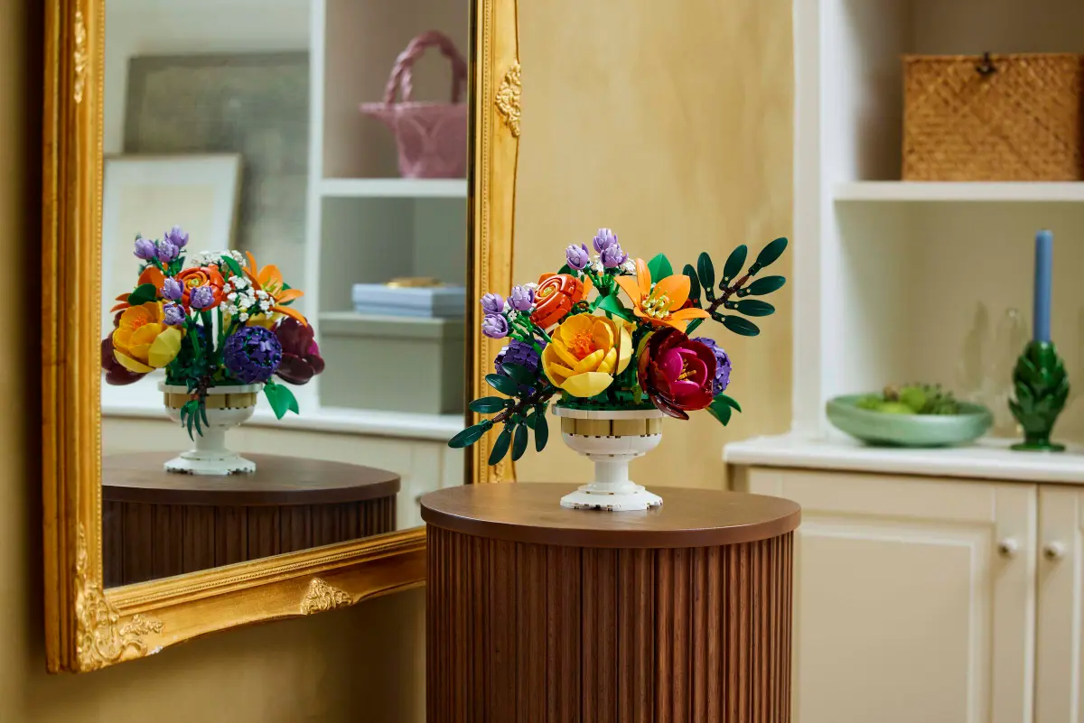 LEGO® Flower Arrangement - 10345 - Image 11